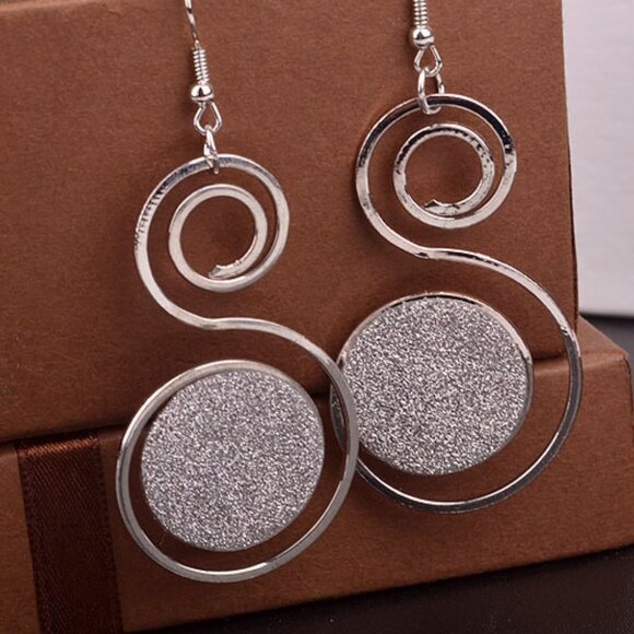 Fashion Statement Frosted Geometric Earrings - Picture 1 of 2